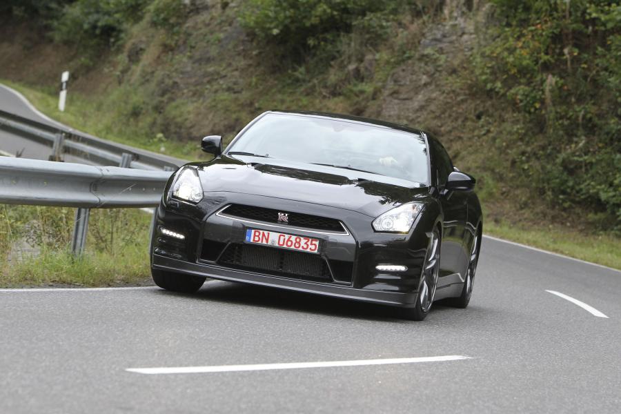  Nissan GT-R 2013 года  (EU) (фото 50 из 69)